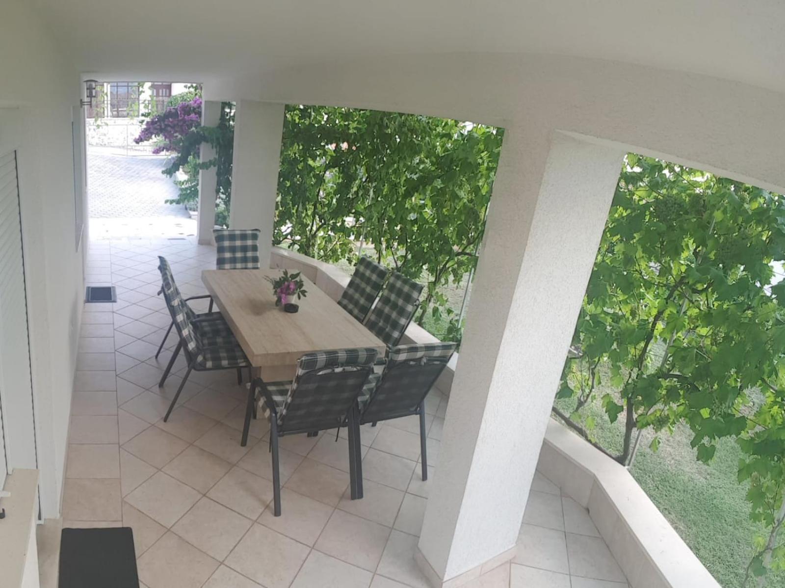 Apartmani Jureta Okrug Gornji Kültér fotó