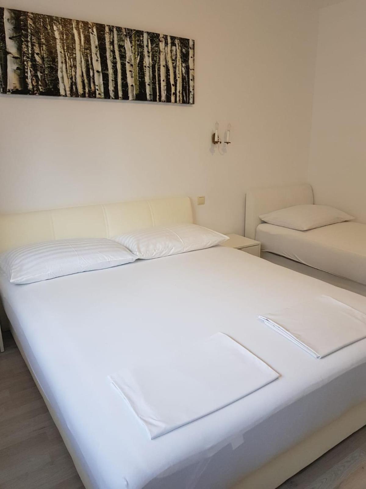 Apartmani Jureta Okrug Gornji Kültér fotó